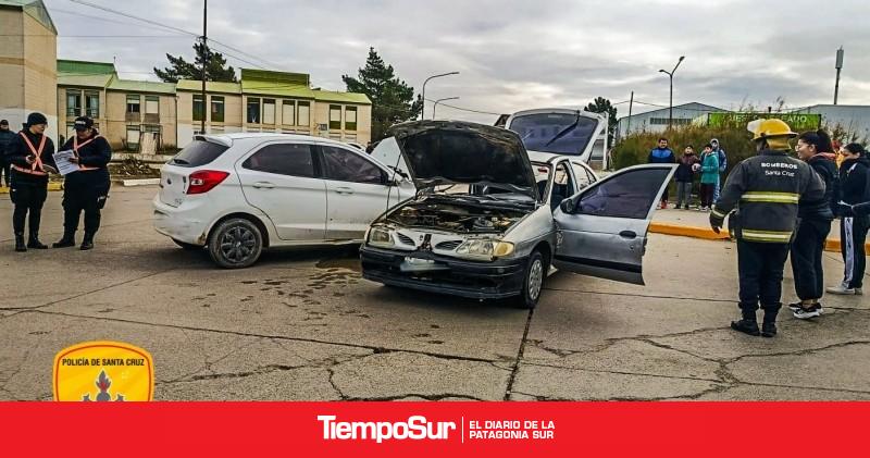 Rescatan a una conductora tras colisionar