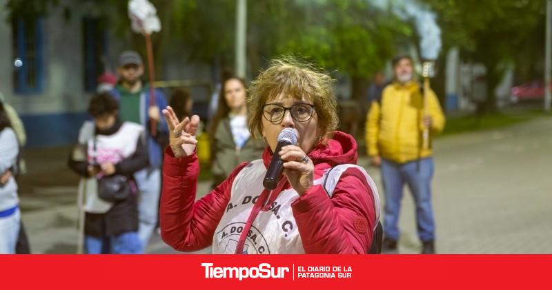 Astolfo: "Viven en un paraíso mediático mientras las escuelas se caen a pedazos"