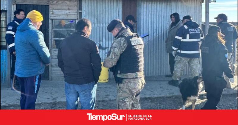Allanan una estancia e incautan elementos