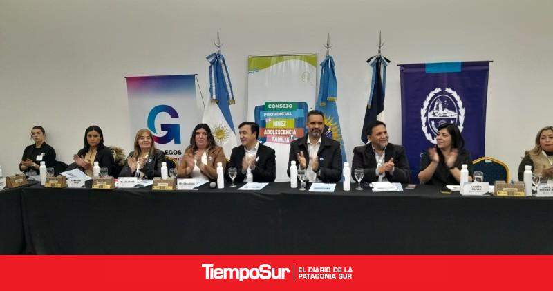 Santa Cruz reúne a sus áreas de Niñez para fortalecer políticas de protección