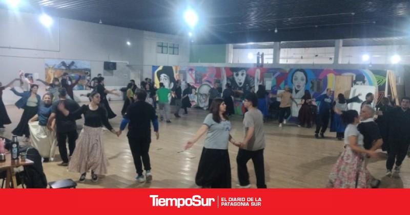 El Ballet Nuevo Molle a cargo de la coordinación del Pericón Nacional