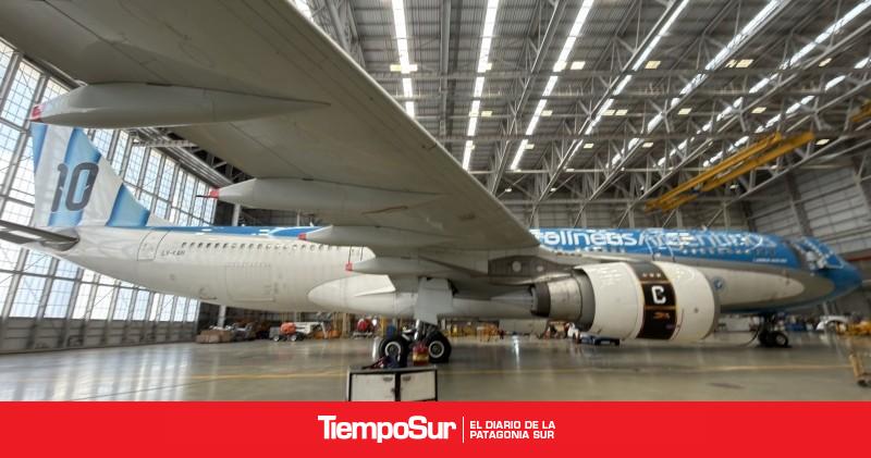 Aerolíneas Argentinas presentó "el avión más argentino del mundo"