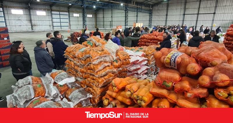 Mercado Concentrador: Más de 400 familias ya compraron en la primera jornada minorista