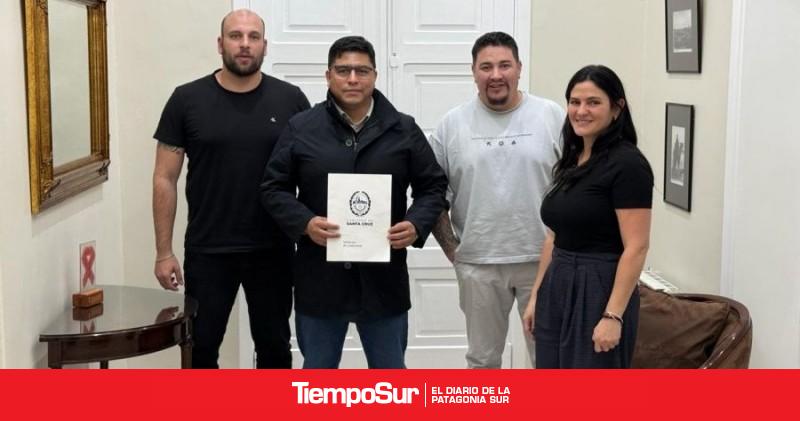 Vidal anunció viviendas para madres solteras en Puerto Santa Cruz