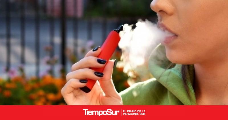Advierten sobre suba del consumo de vapeadores y dispensadores de nicotina en adolescentes
