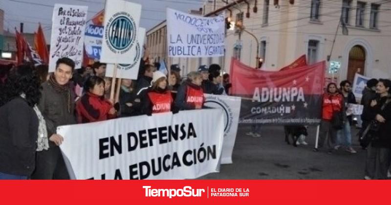 Docentes universitarios de Santa Cruz van al paro por cuatro días
