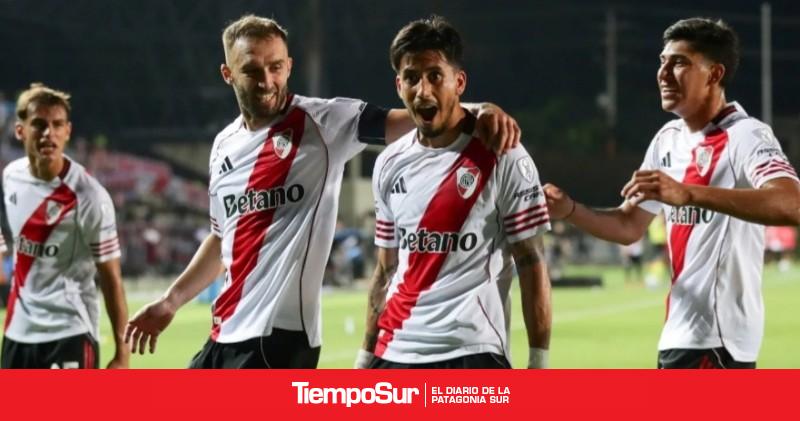 River se destapó ante Blooming y despidió el semestre con goleada y clasificación