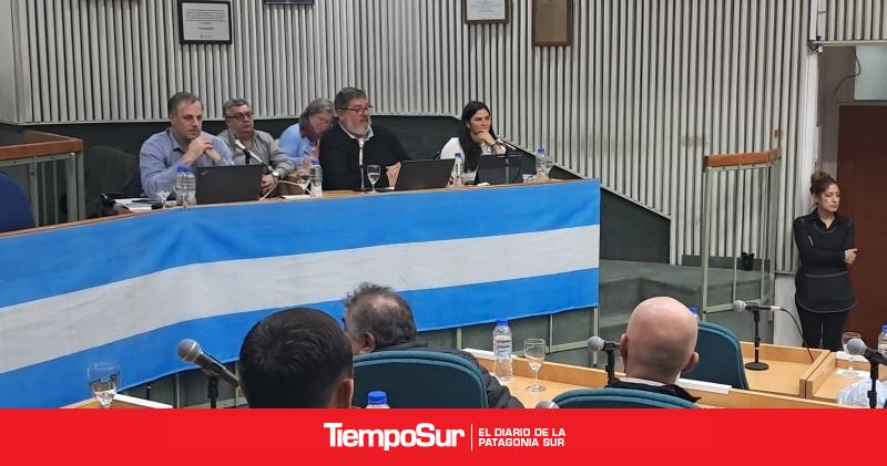 Verbes expone en diputados el proyecto de endeudamiento