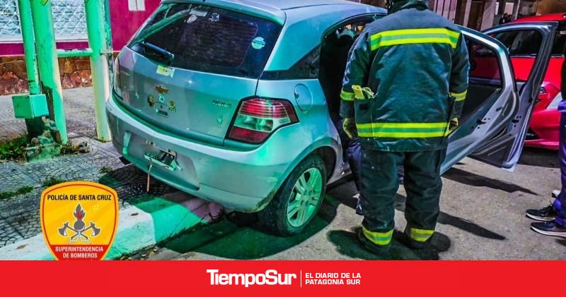 Bomberos rescataron a un conductor tras un choque