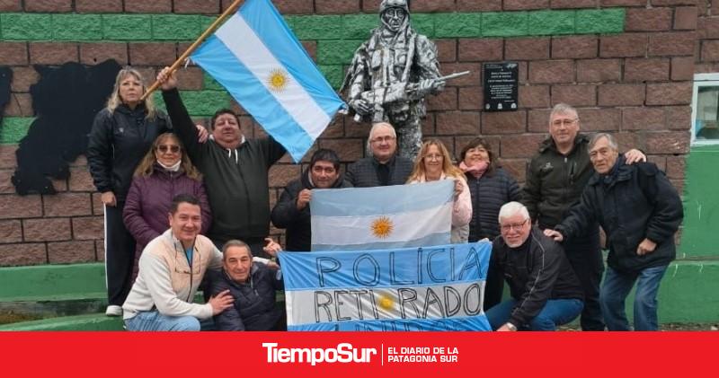 Policías retirados de Perito Moreno se suman al reclamo salarial