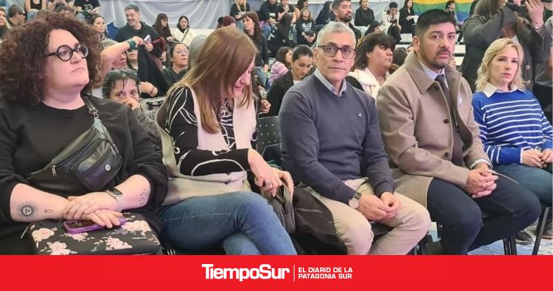 Sol Despeinada analiza el impacto de los movimientos antifeministas en los jovenes