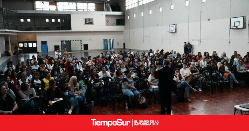 Más de 200 directores participaron del cierre de un programa de formación