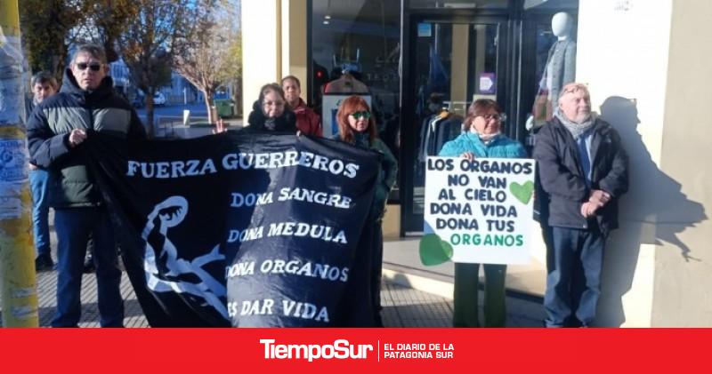 Destacan la importancia de la donación de órganos durante el izamiento dominical
