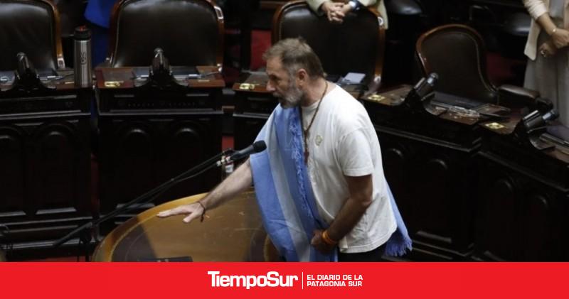 Presentan un proyecto para prohibir la exhibición y venta de productos no saludables en líneas de caja