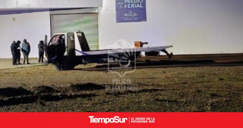 Aprehenden a tres hombres cuando intentaban sustraer caños de la empresa "ENARSA"