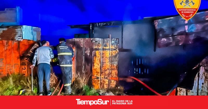 Bomberos extinguieron el incendio de un criadero