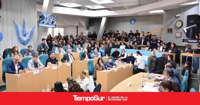 A Comisiones: el oficialismo asegura que fue "para garantizar un debate profundo"