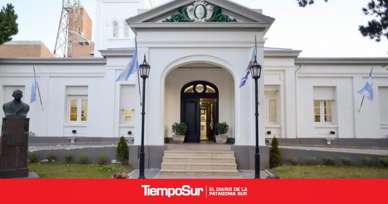 Provincia acordó con el Banco Santa Cruz que no se descuenten débitos del aguinaldo