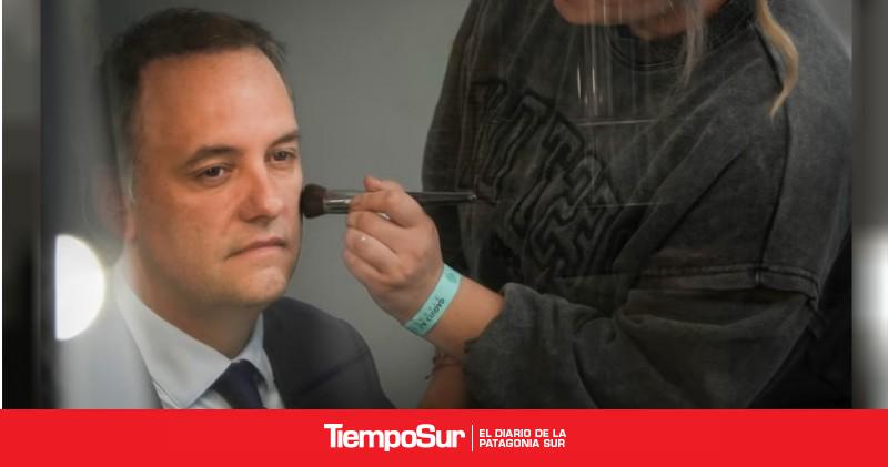 El pedido de renuncia de Adorni ya es una corriente central en redes