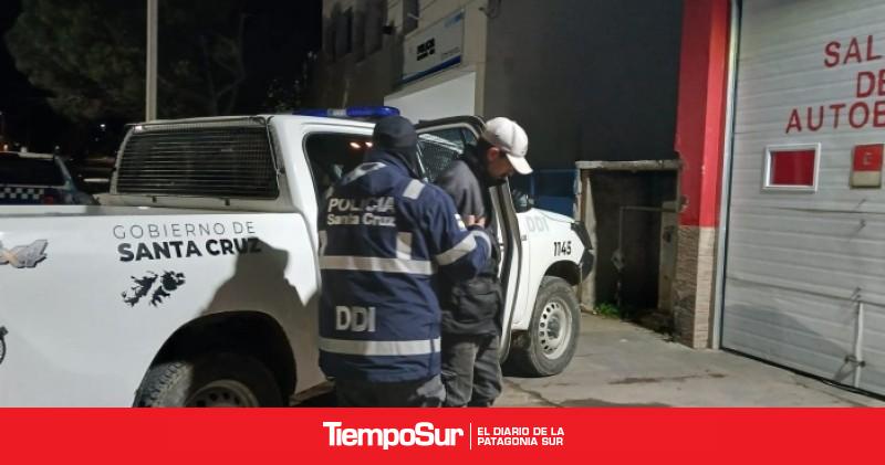 Tres detenidos por el robo de una caja fuerte en una casa
