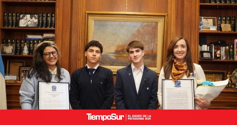 Natalia Gadano y Victoria Villarruel recibieron a estudiantes de Caleta Olivia