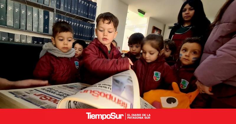 Alumnos del nivel inicial recorren las instalaciones de Multimedio Tiempo