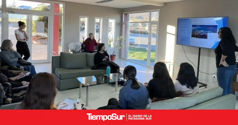 Alumnos del CES realizan prácticas en la Secretaría de Turismo de El Calafate