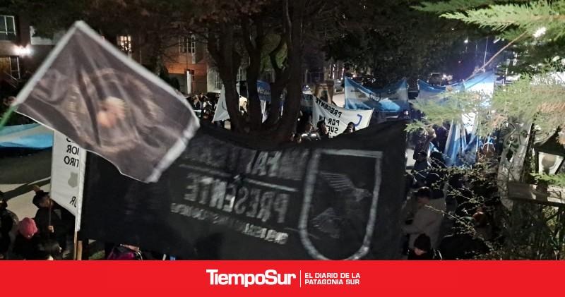Policías volvieron a marchar en la antesala de la paritaria salarial