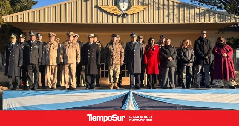 El Gobierno Provincial acompañó el acto aniversario de la X Brigada Aérea