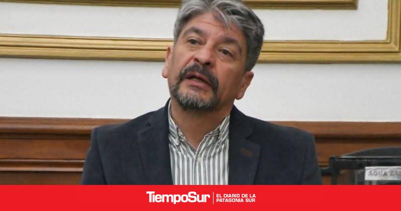 Garrido: "Que sea la última vez que en este recinto se le falta el respeto a la provincia y a quien la conduce"