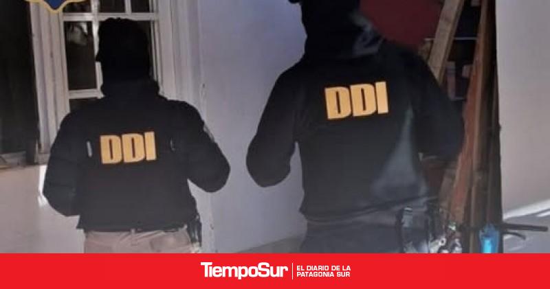 Secuestran elementos electrónicos en una casa