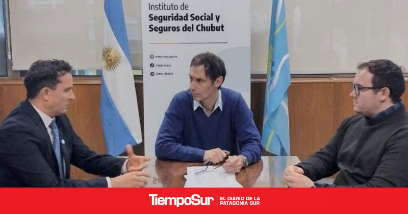 El ISSyS y la Universidad de la Patagonia firmaron un convenio de cooperación