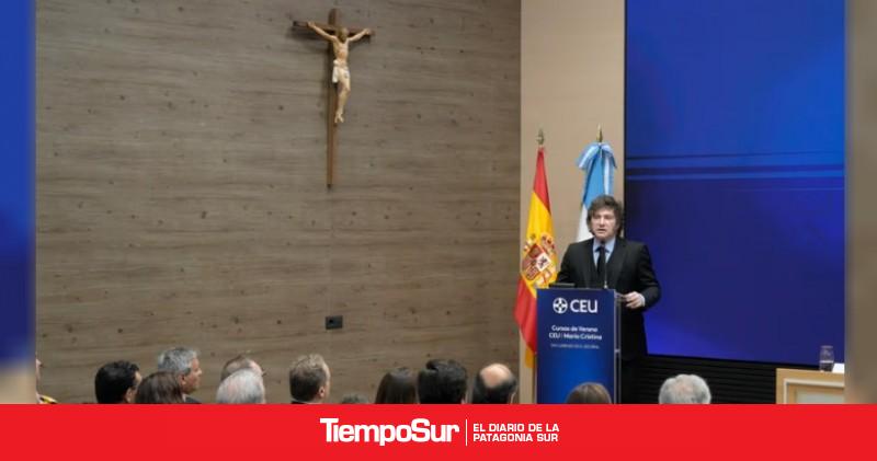 Milei dice que cree en la honestidad de Adorni, pero si la Justicia lo considera culpable lo "eyecta"