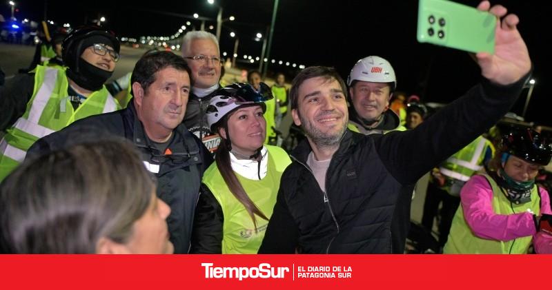 Torres inauguró una obra clave de iluminación en uno de los principales accesos a Playa Unión