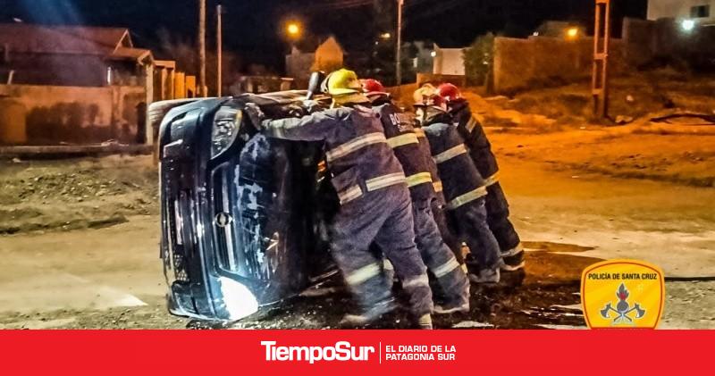 Conductor perdió el control del rodado y volcó