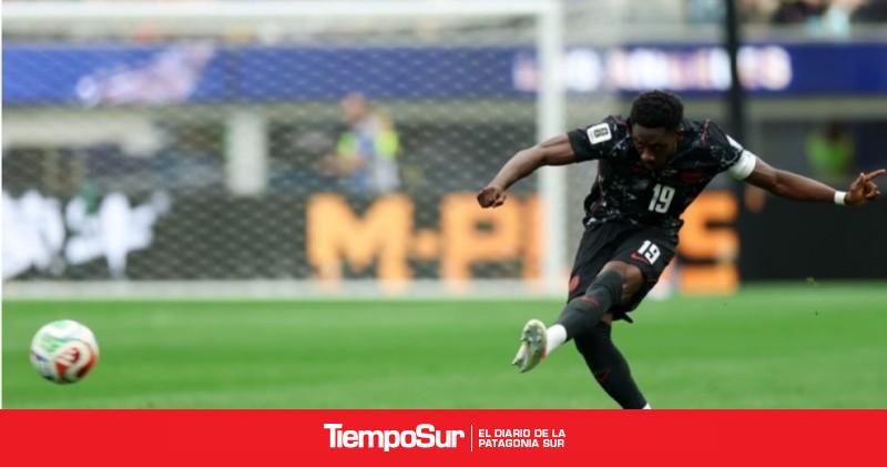 Canadá le ganó de manera agónica a Sudáfrica y avanzó a octavos de final