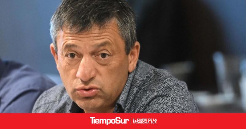 Reyes consideró como "un acto de justicia" que clubes de Comodoro Rivadavia tengan las tierras a su nombre