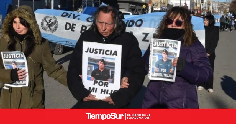 Marcharon con la imagen del subcomisario Trujillo