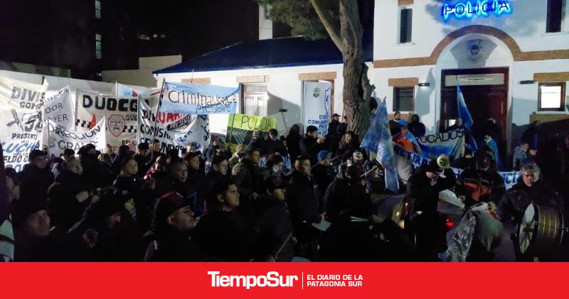 Policías autoconvocados marcharon en reclamo de un "sueldo digno"