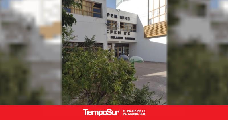 Un alumno fue armado al colegio y baleó a un compañero