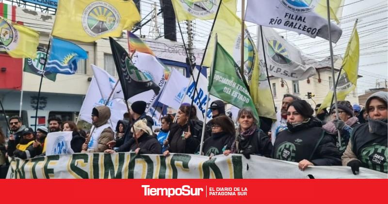 El Frente Sindical movilizó en reclamo de recomposición salarial