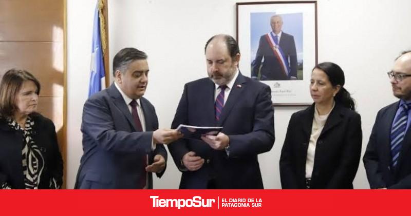 Proponen 52 horas laborales semanales y fin de indemnización por años de servicio
