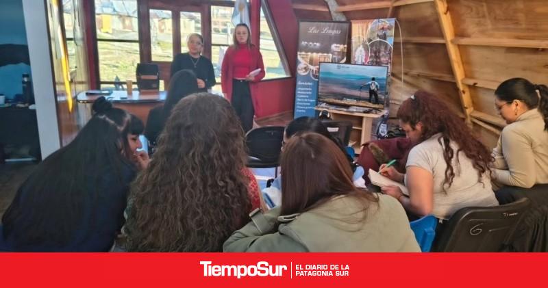 Capacitación orientada a fortalecer la calidad de atención y criterios de hospitalidad