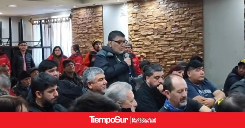 Jubilados de la Cuenca presentaron un duro documento ante ministros provinciales