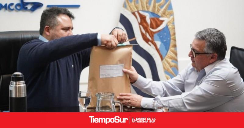 IDUV realizó la apertura de sobres para la construcción del polideportivo en Caleta Olivia