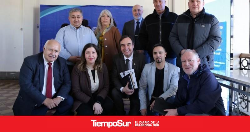 Consejeros de Magallanes abordan descentralización y probidad