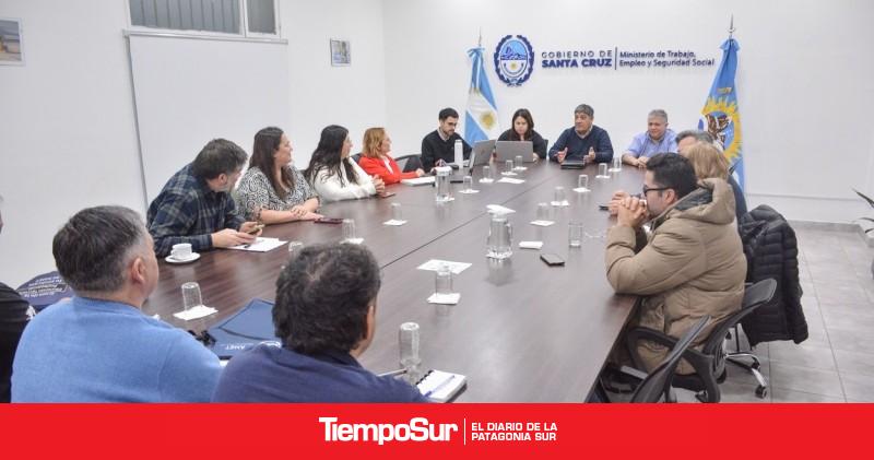 Gobierno convocó al sector docente a audiencia paritaria para mañana