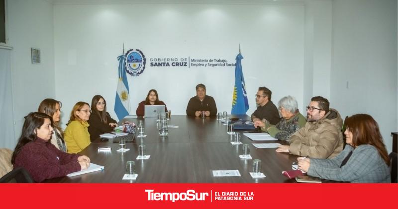ADOSAC aceptó a cuenta la oferta salarial del Gobierno provincial