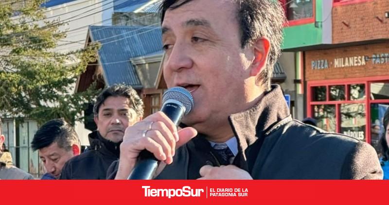 Tras el acto patrio, Grasso defendió la autonomía municipal