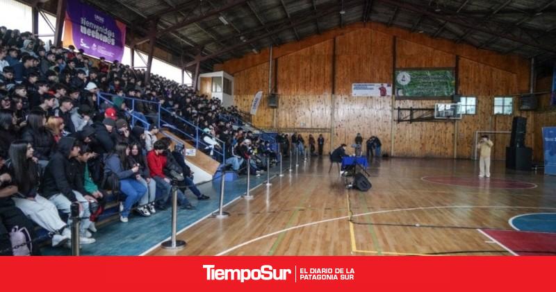 "El Menor" revoluciona con masiva masterclass de freestyle